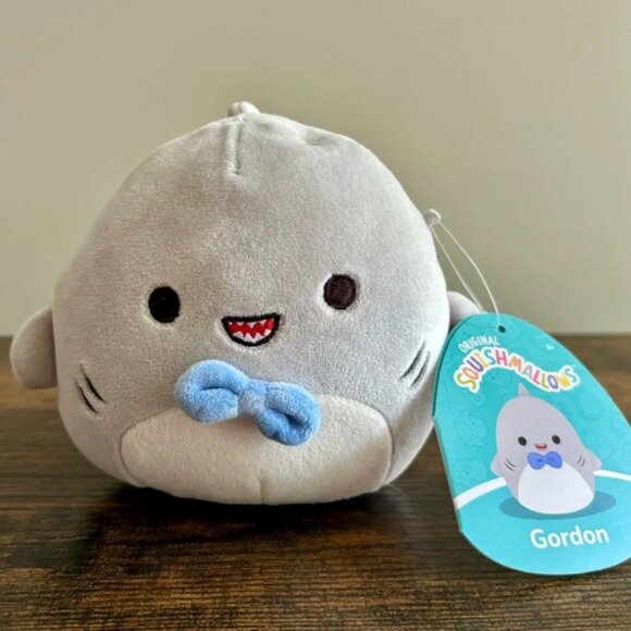 Squishmallows 5 Gordon the Grey Shark w Bow Tie CDN Exclusive Plush Toy - Picture 1 of 3